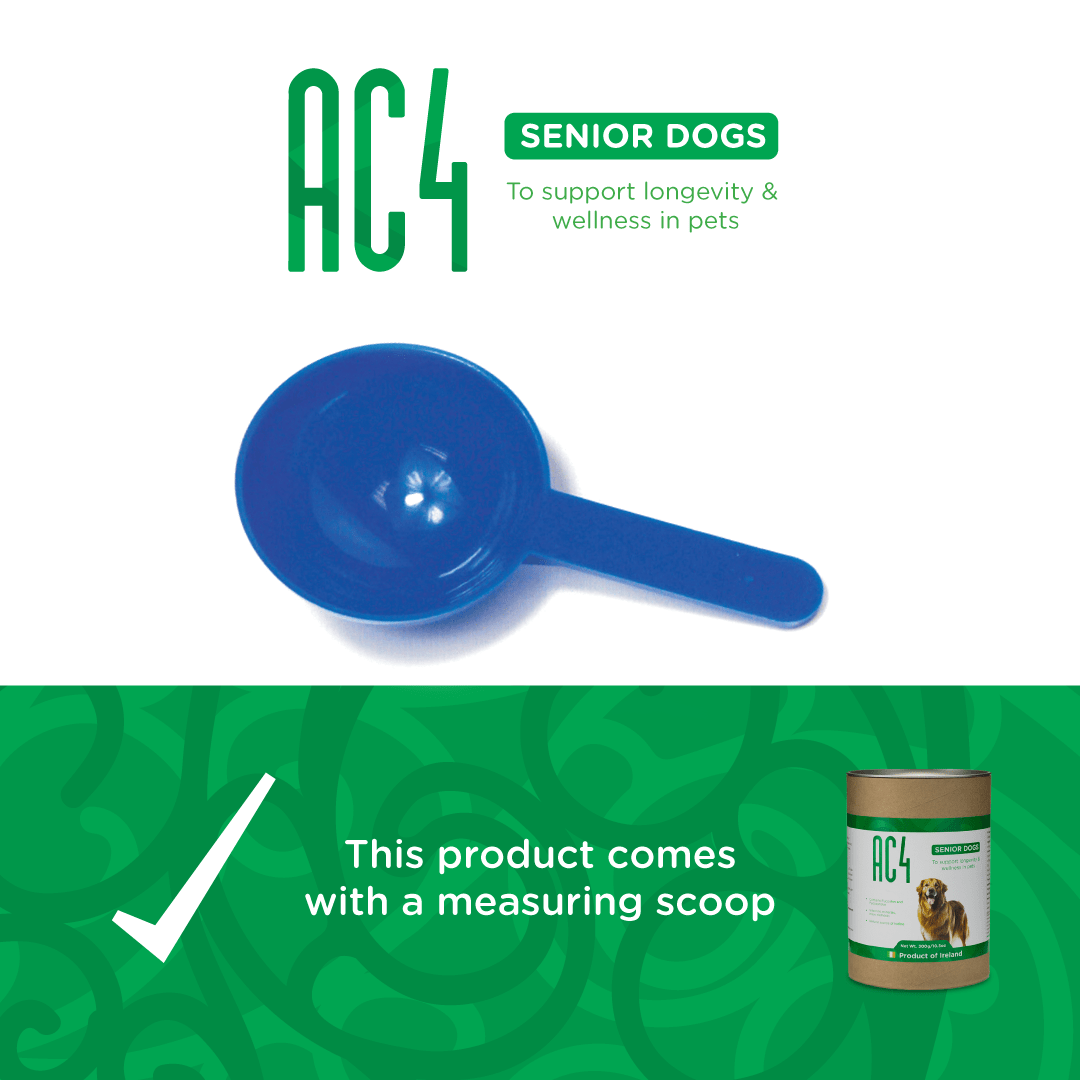 Blue measuring scoop beside AC4 tub with caption reading “This product comes with a measuring scoop.”